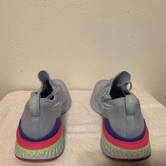 COPY - Nike EPIC Flyknit Running Shoes - Great Condition - Picture 3 of 7